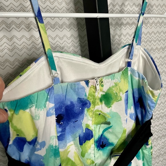 IZ Byer Juniors Dress - Picture 8 of 11